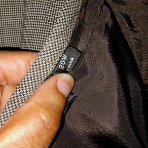 TAHARI 2pc Suit